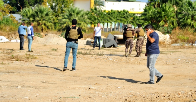 Antalya'da silahlı eylem yapan kişi, polis ekiplerince ikna edildi