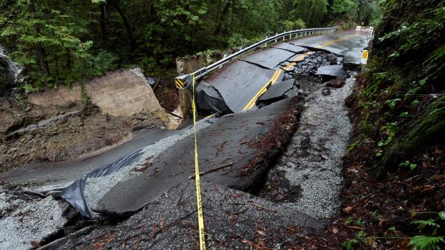 California'da fırtına nedeniyle 14 kişi hayatını kaybetti