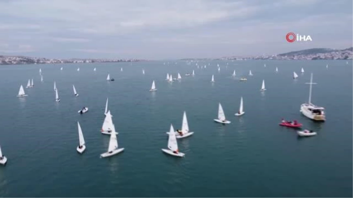 Ayvalık, TYF Yelken Ligi 2. Ayak Optimist Yarışları'na mesken sahipliği yapıyor