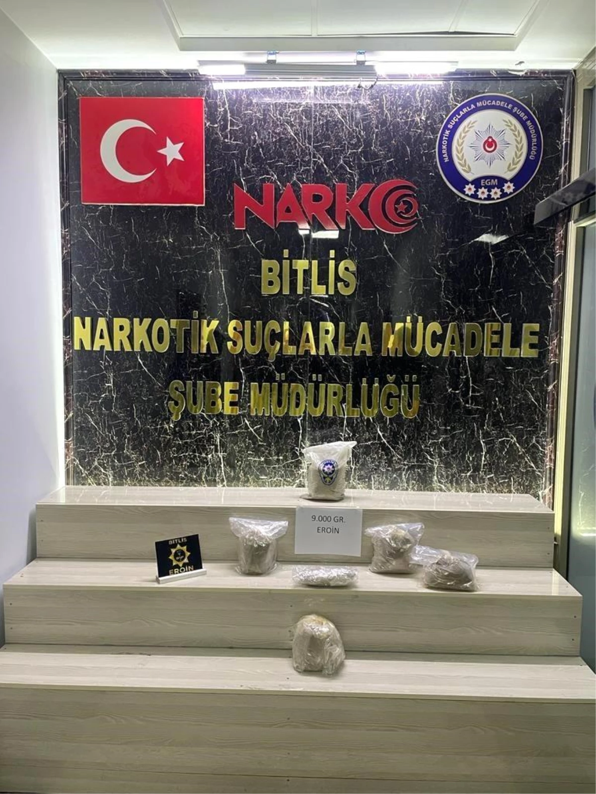 Bitlis'te 9 kilo eroin ele geçirildi