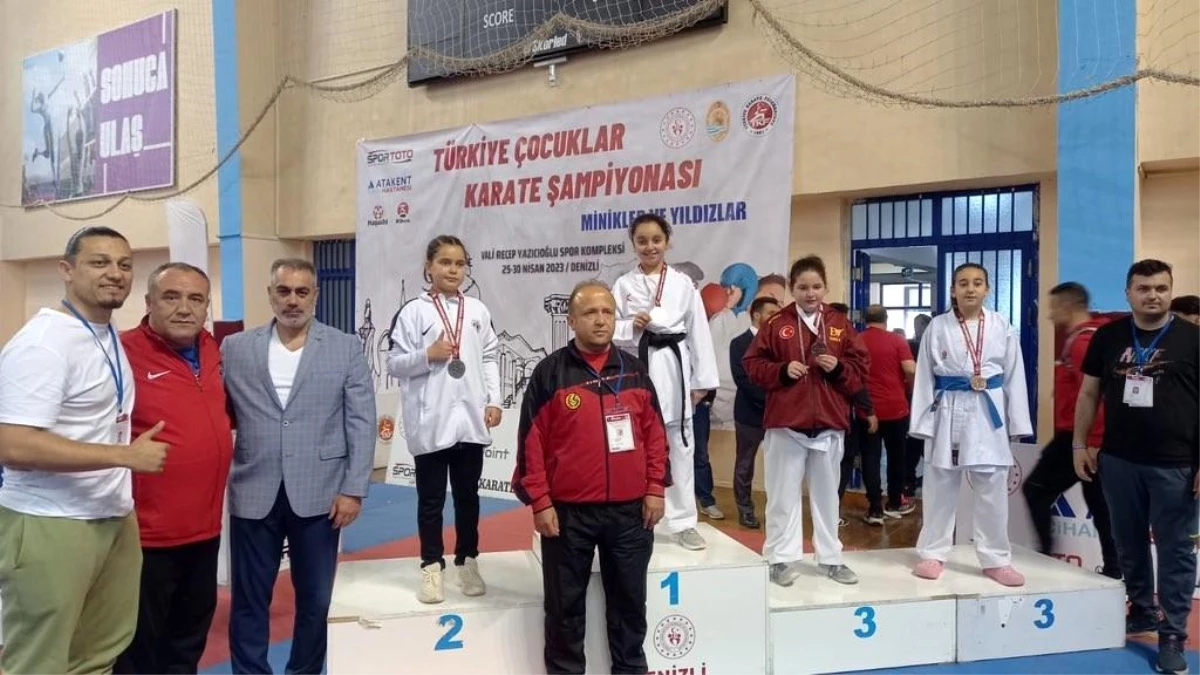 Eskişehirli genç atletler, Türkiye Şampiyonası'ndan 5 madalya ile döndü