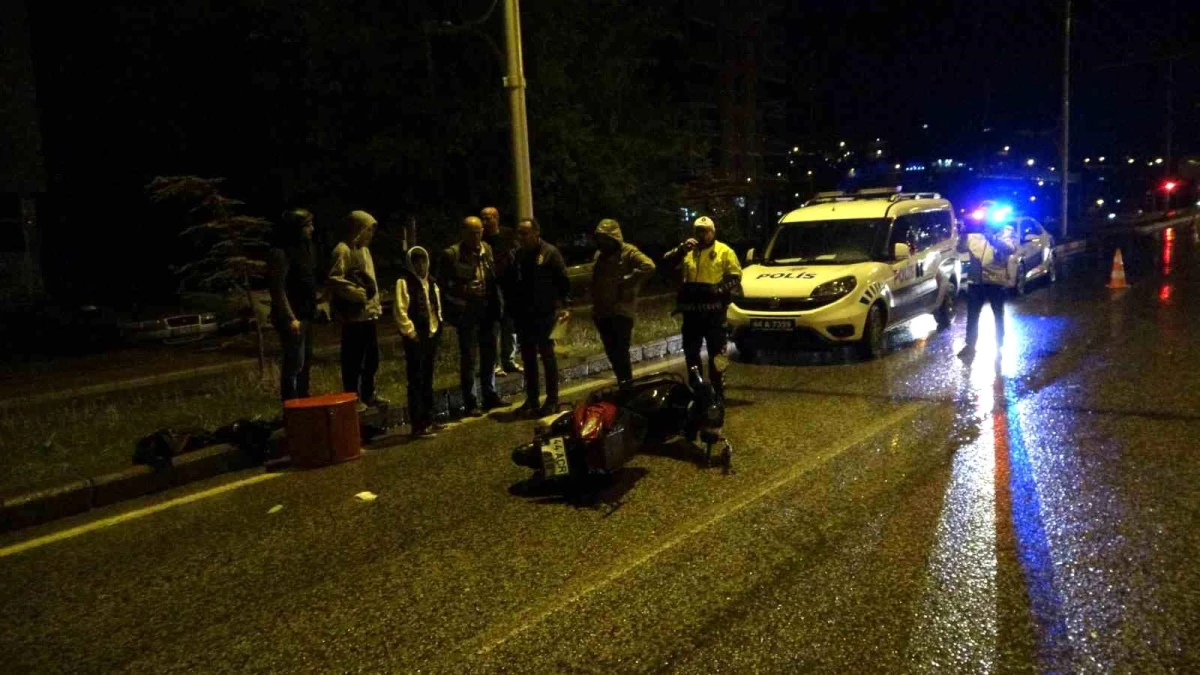 Malatya'da hafif ticari araç motokuryeye çarpıp kaçtı: 2 yaralı