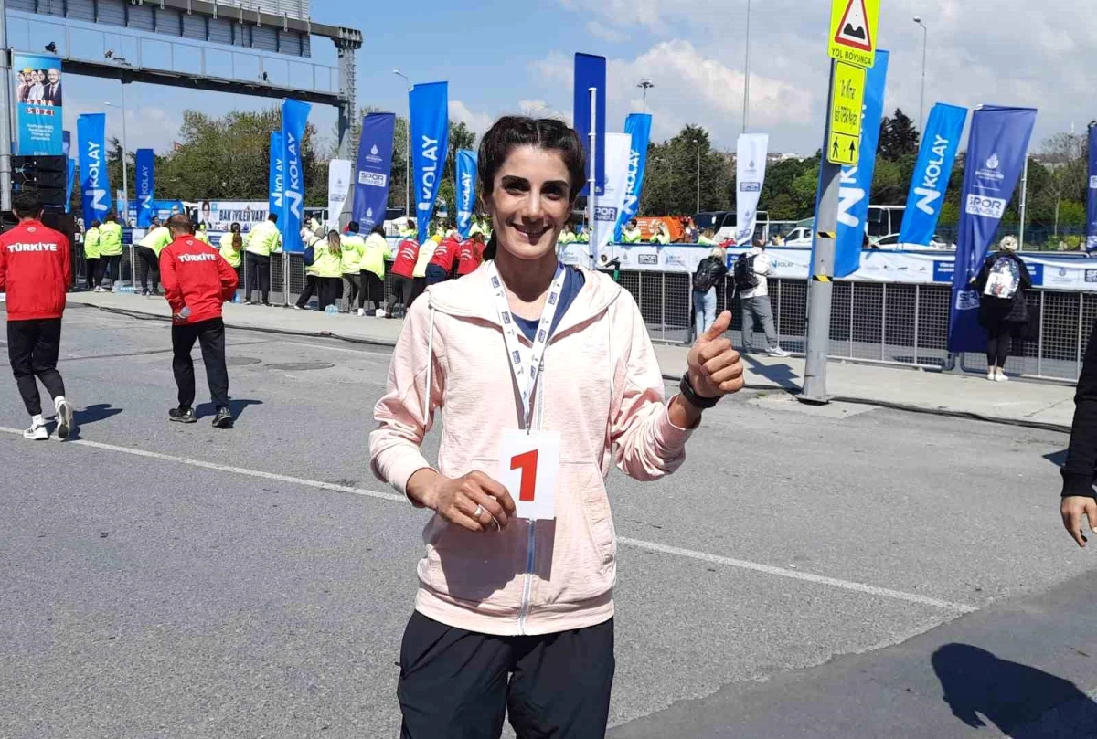 Sarsıntıya kampta yakalanan Yayla Gönen yarı maratonda birinci oldu